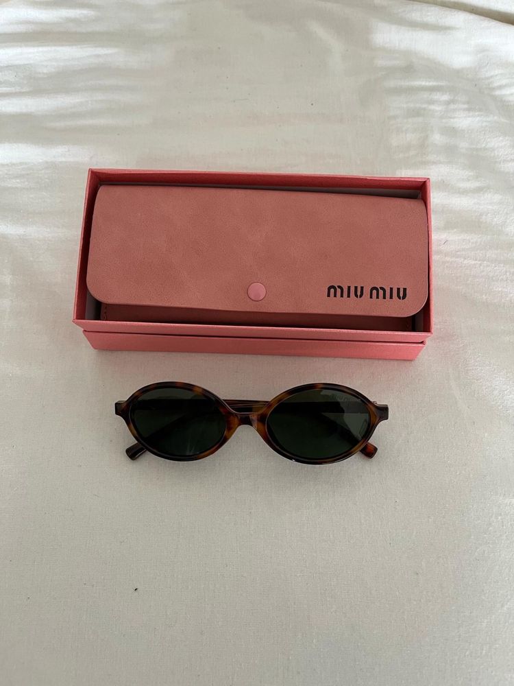 Oculos de sol MiuMiu