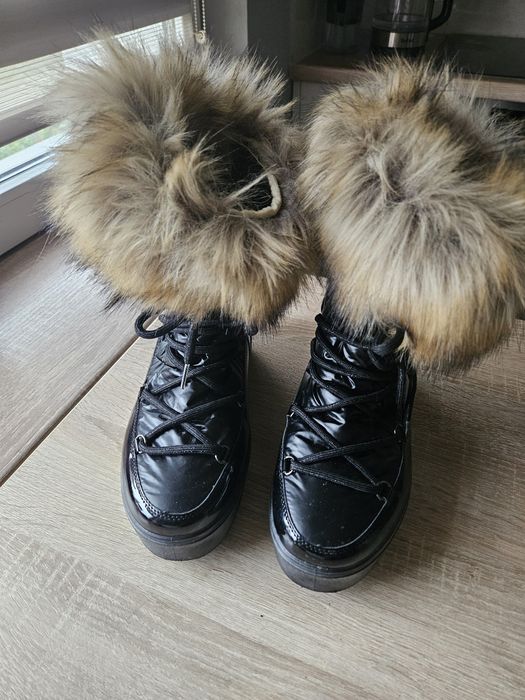 Czarne zimowe śniegowce  z futerkiem