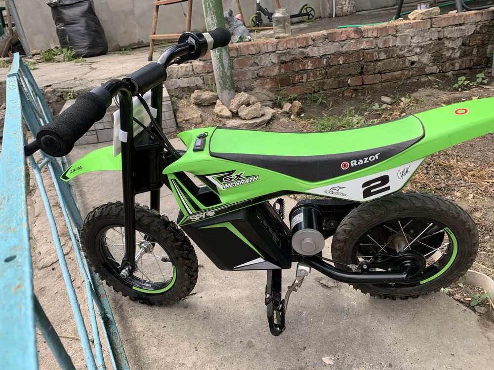Електричний мотоцикл Razor SX125 McGrath 12V Dirt Bike Mini Electric