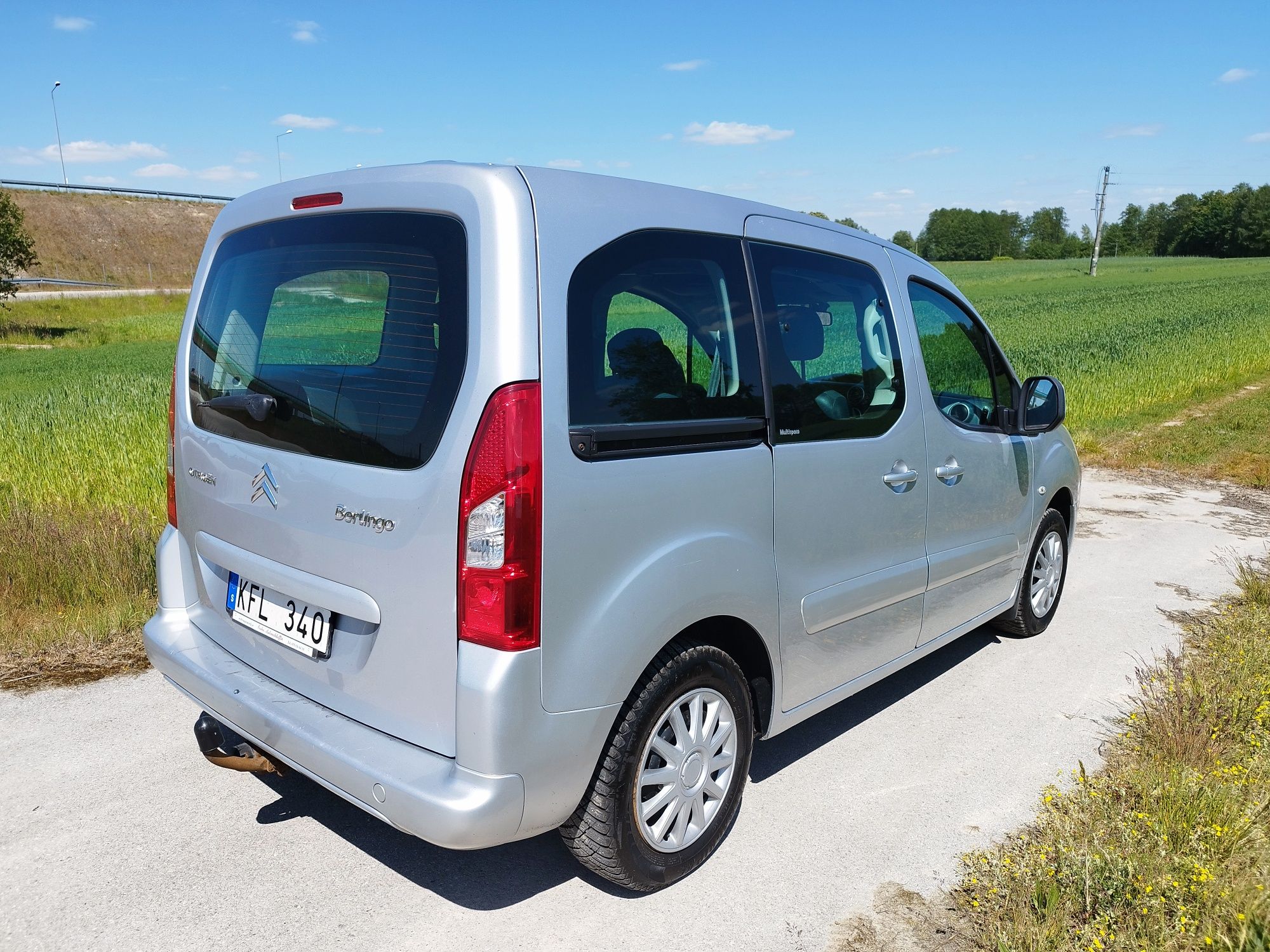 Citroen Berlingo 1.6 benzyna 5 osobowy