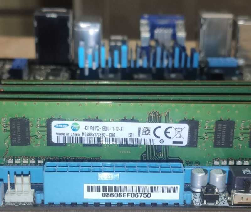 Пам'ять Samsung DDR-3 1600 MHz 16 Gb (4x4Gb)