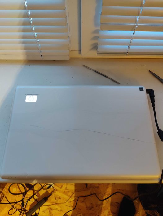 Hp dv6 без зарядки