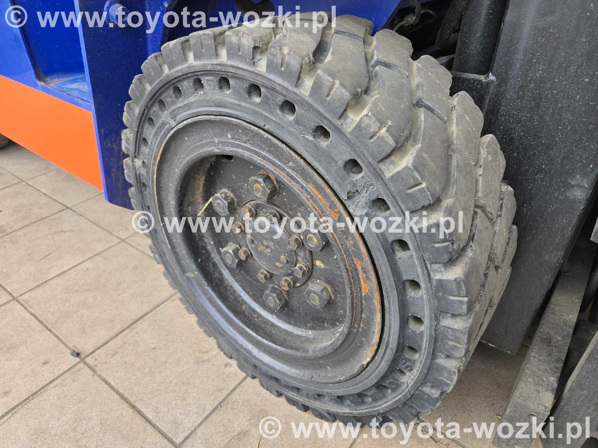 Wózek widłowy TOYOTA 5FD30 Pozycjoner przesuw b. TOYOTA 5FDF30  Linde