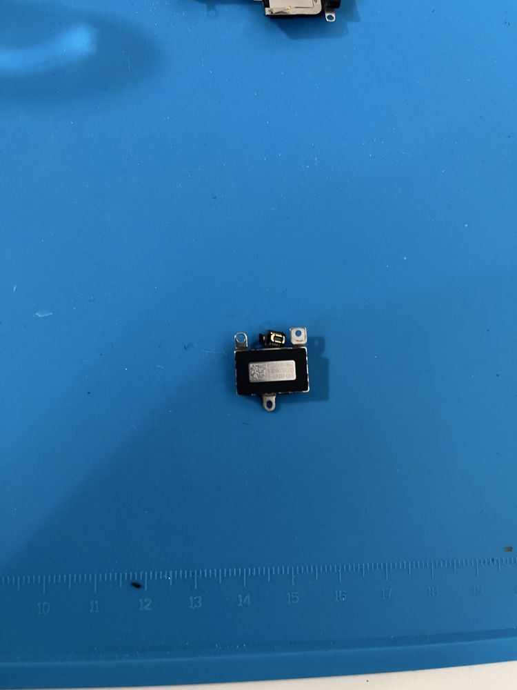 Silnik wibracji iPhone 13 mini