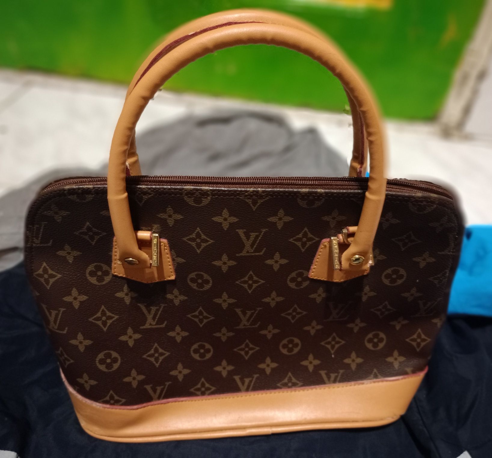 Sprzedam torebkę Louis Vuitton