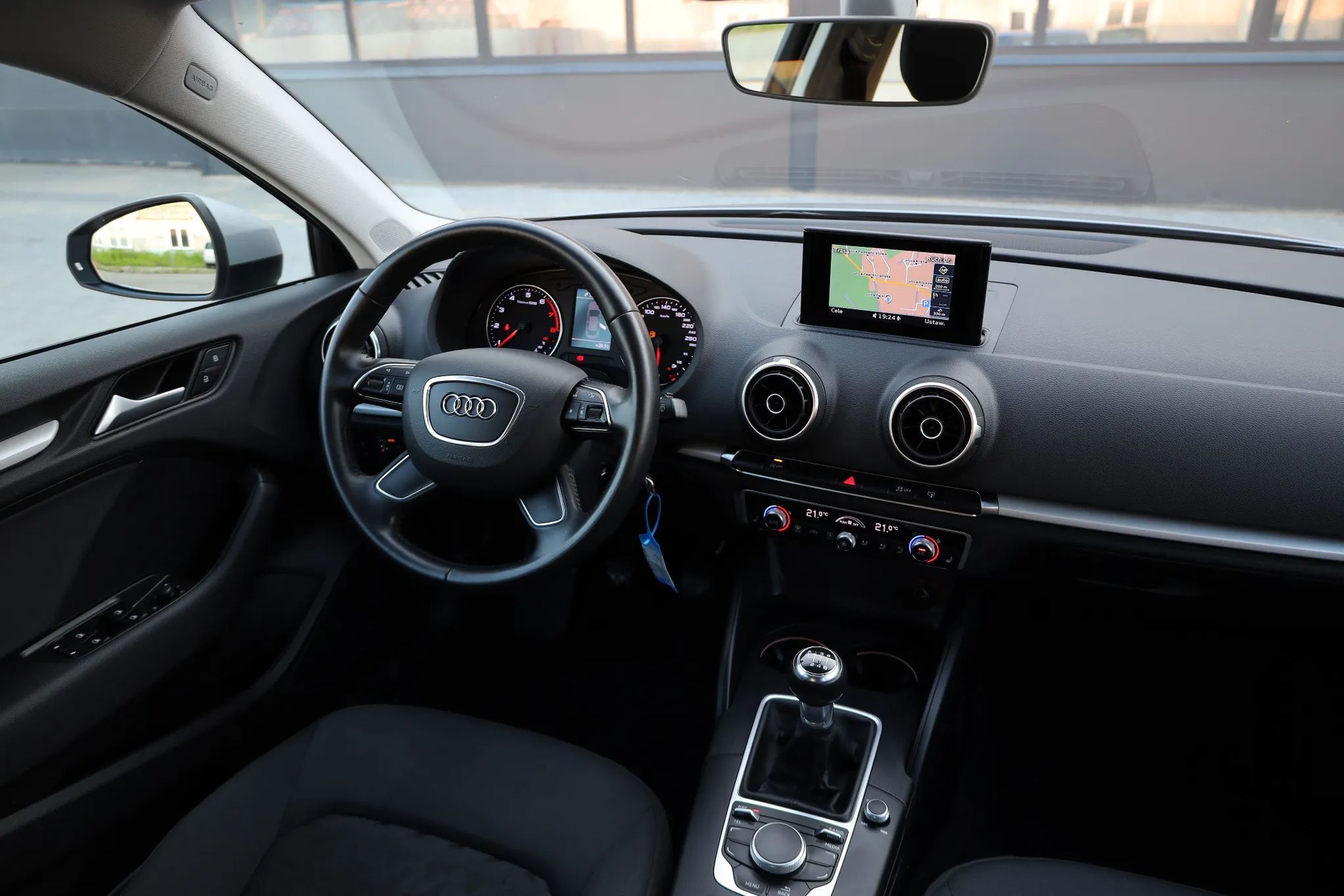 Audi A3 8V sedan 1,4 TFSI 125 KM CZCA bixenon PDC MMI serwis ASO