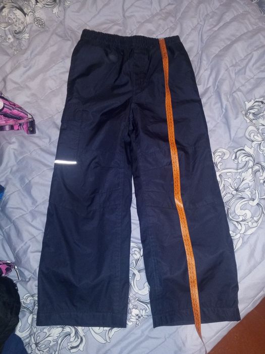 Продам классную куртку унисекс 122 рост, 6-7 лет