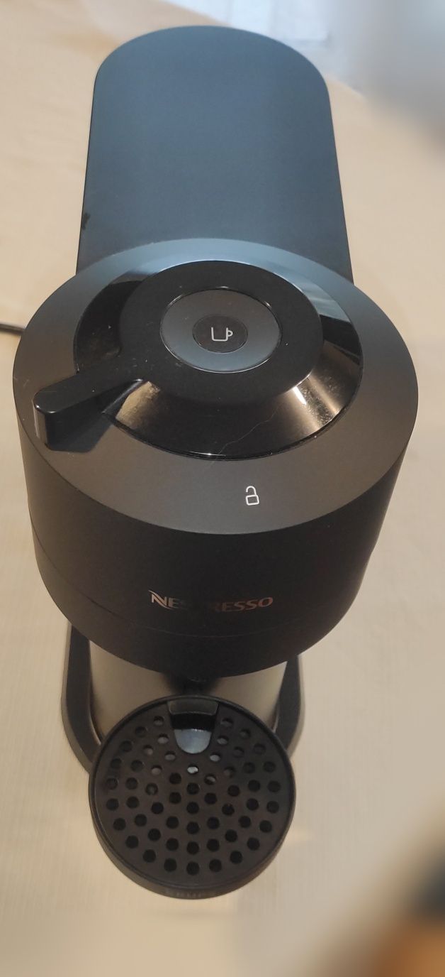 Ekspres do kawy na kapsułki Nespresso Vertuo Next