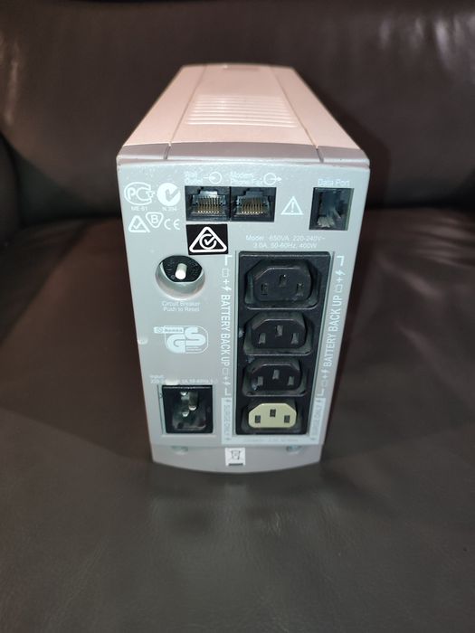 Безперебойник APC Back-UPS CS 650