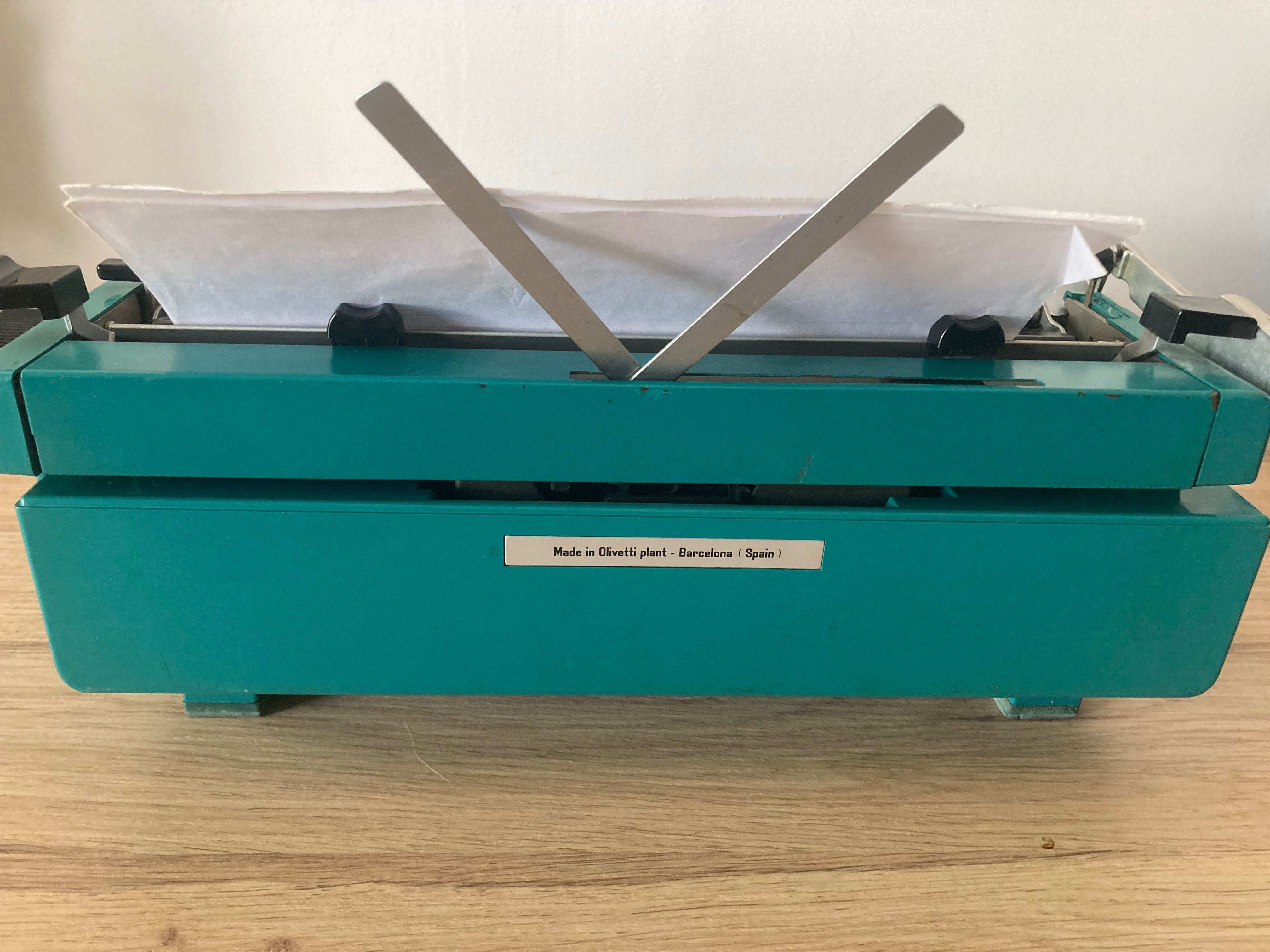 Máquina de escrever *** Olivetti Studio 45
