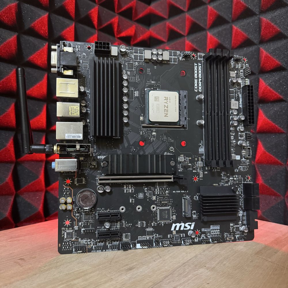 Ryzen 7 5700X, B550 Msi WiFi Материнська плата, процесор