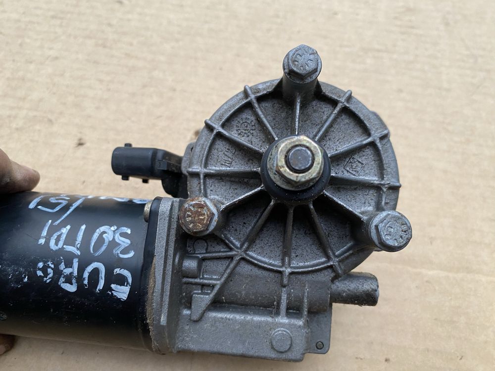 Bmw E39 silnik wycieraczki przod