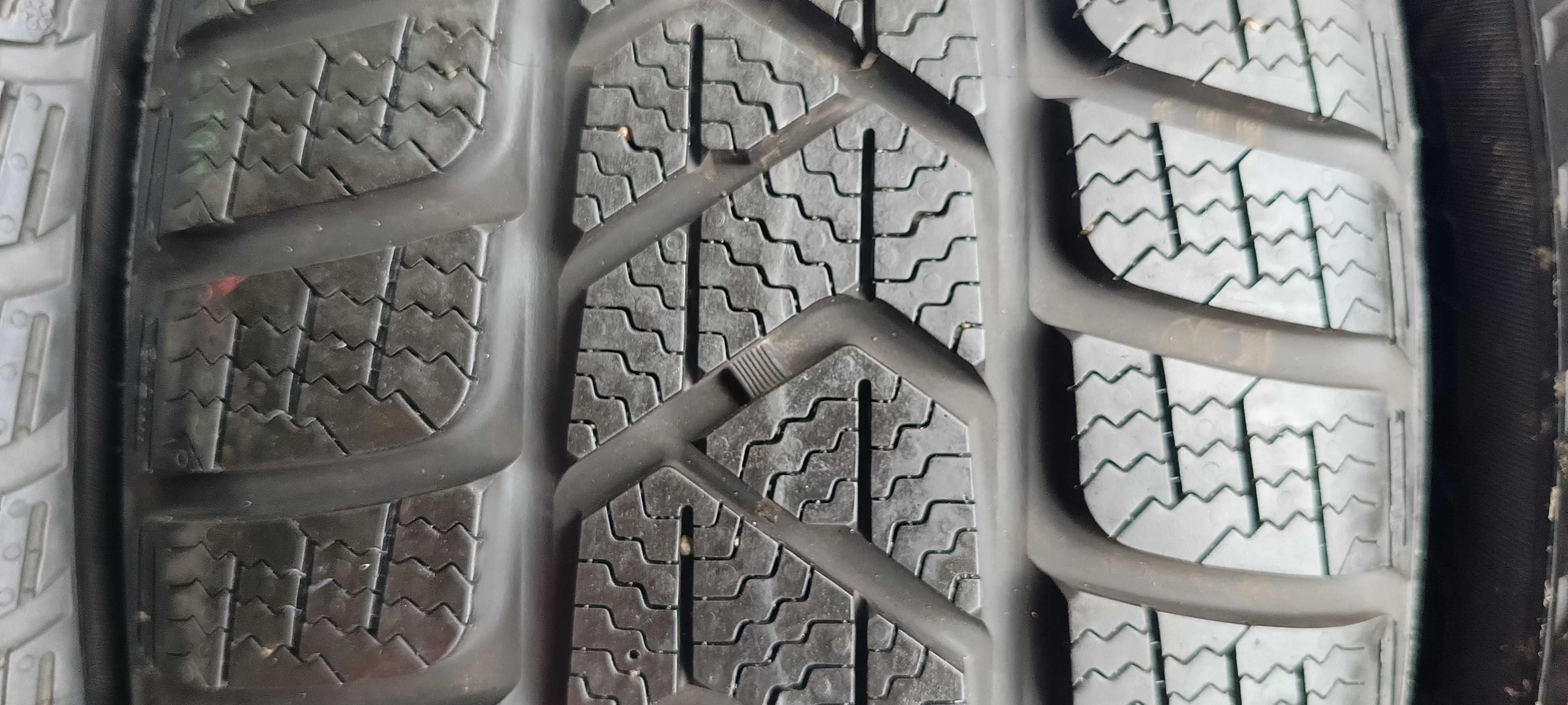 4X 215/60R16 99H Pirelli SottoZero 3 161A