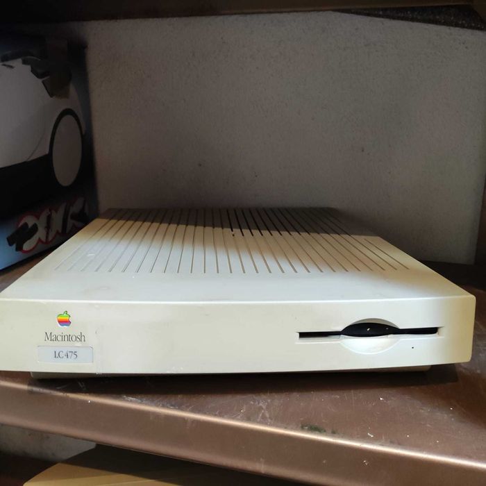 Macintosh LC 475