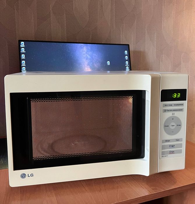 Микроволновка LG, в хорошому стані