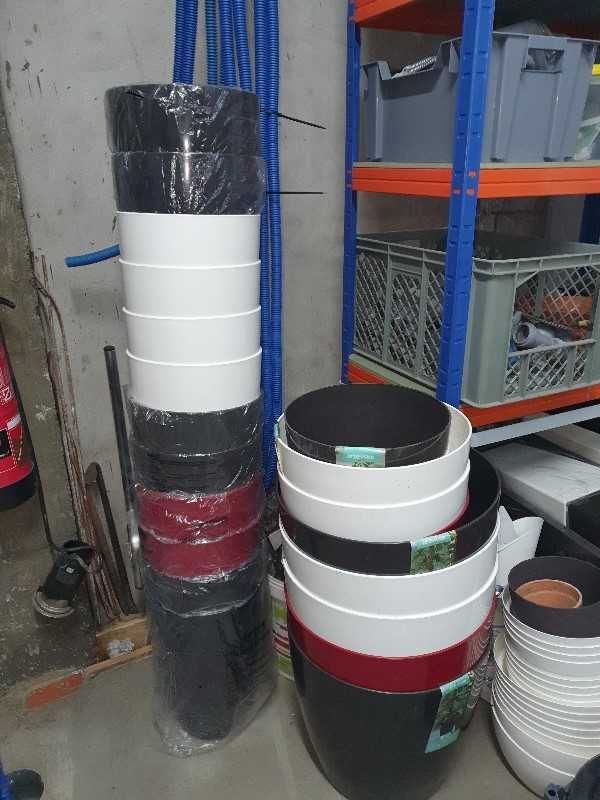 Lote de vasos e floreiras ARTVASI novos e semi-novos
