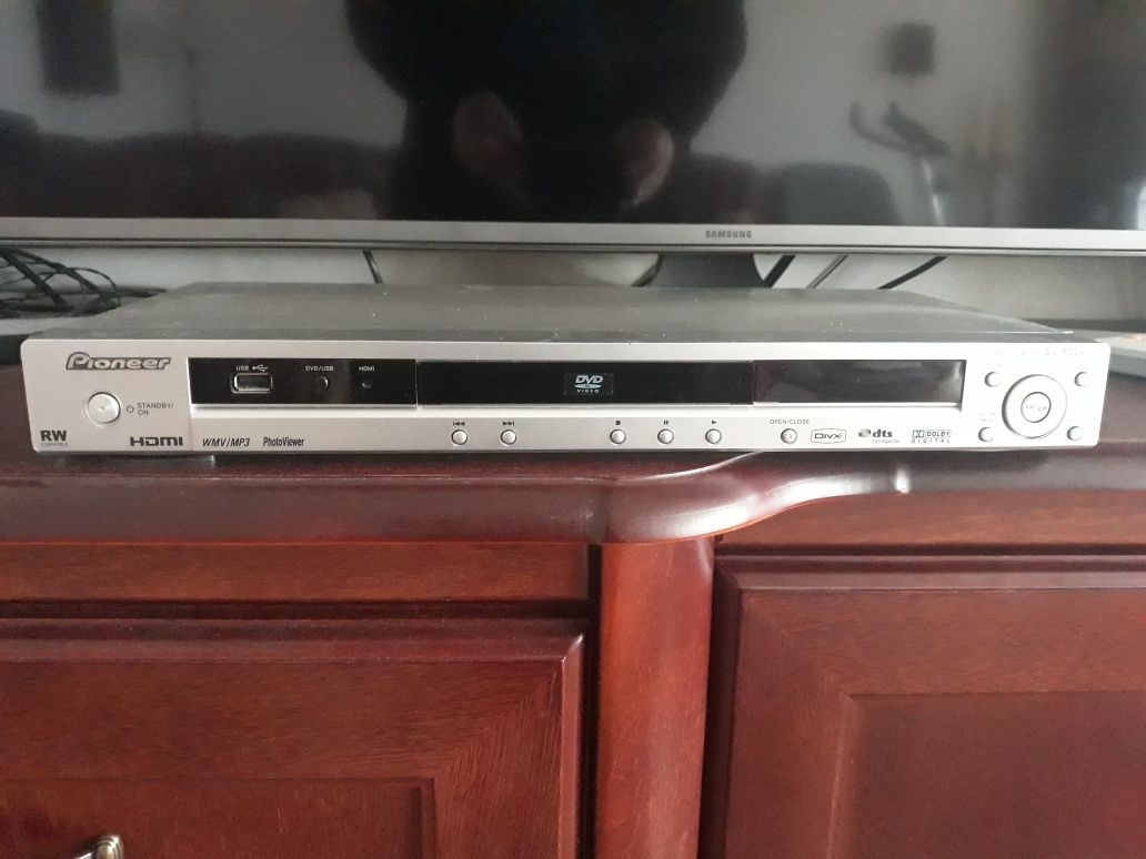 DVD Pionier DV-400V kompletny,uszkodzony.