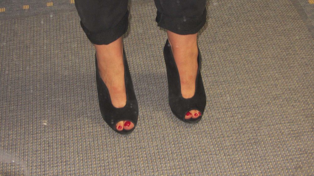 Czarne szpilki botki