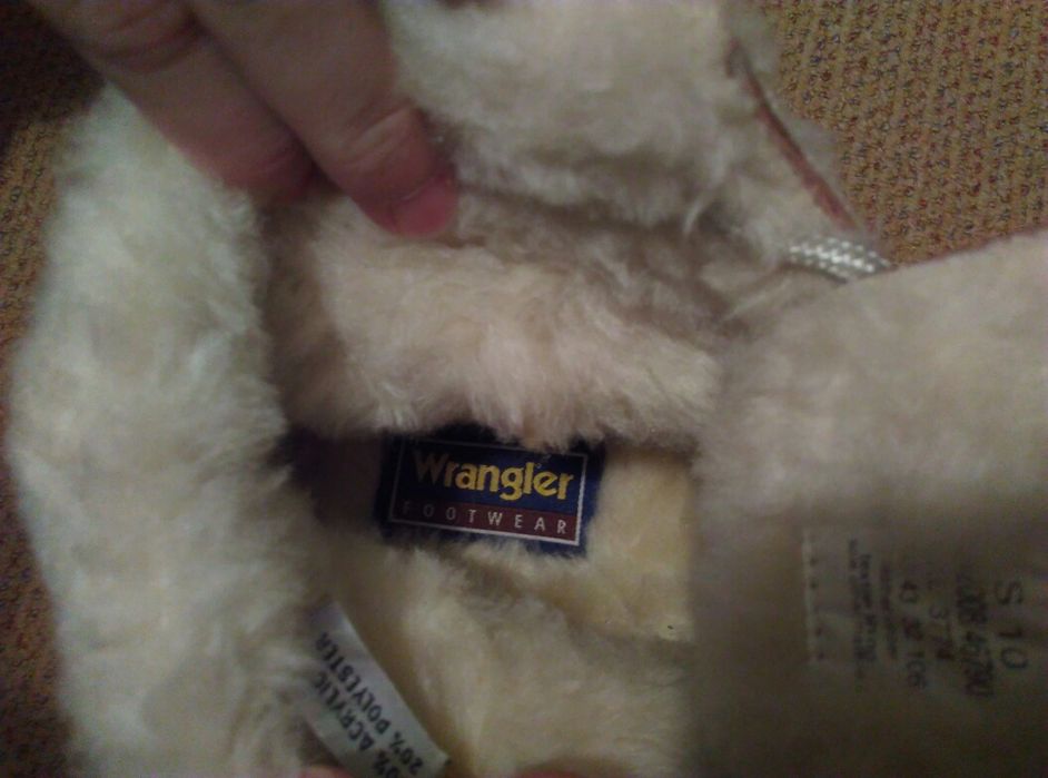 Trapery wrangler