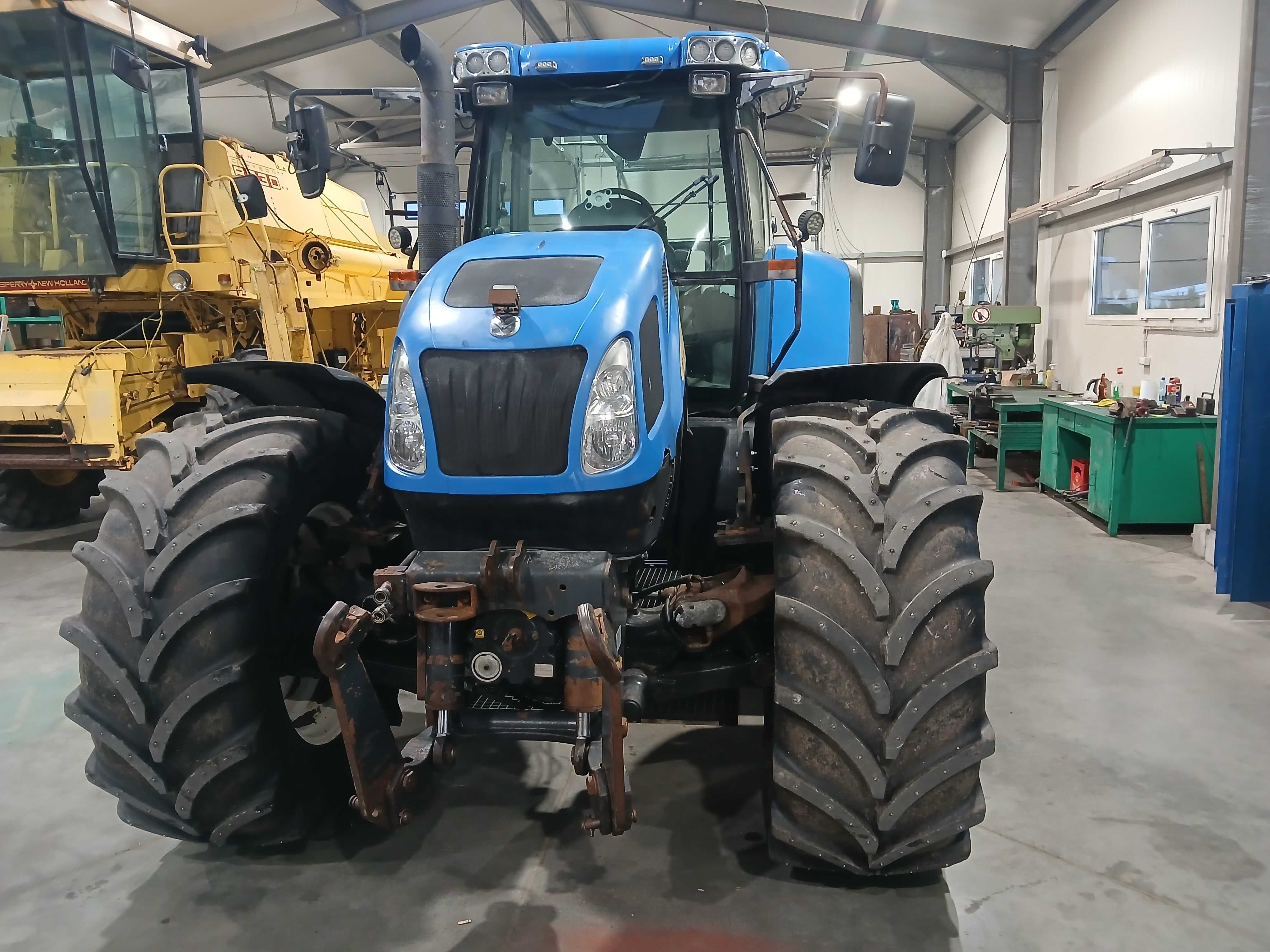 Ciągnik rolnicze New Holland tvt-190