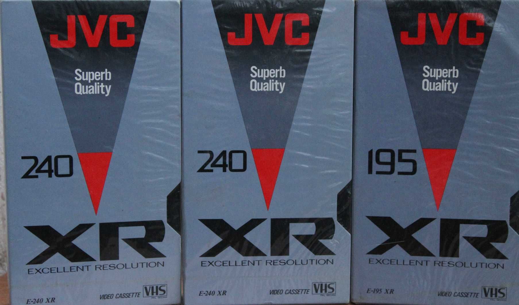 Відеокасети JVC 240 XR 195 XR