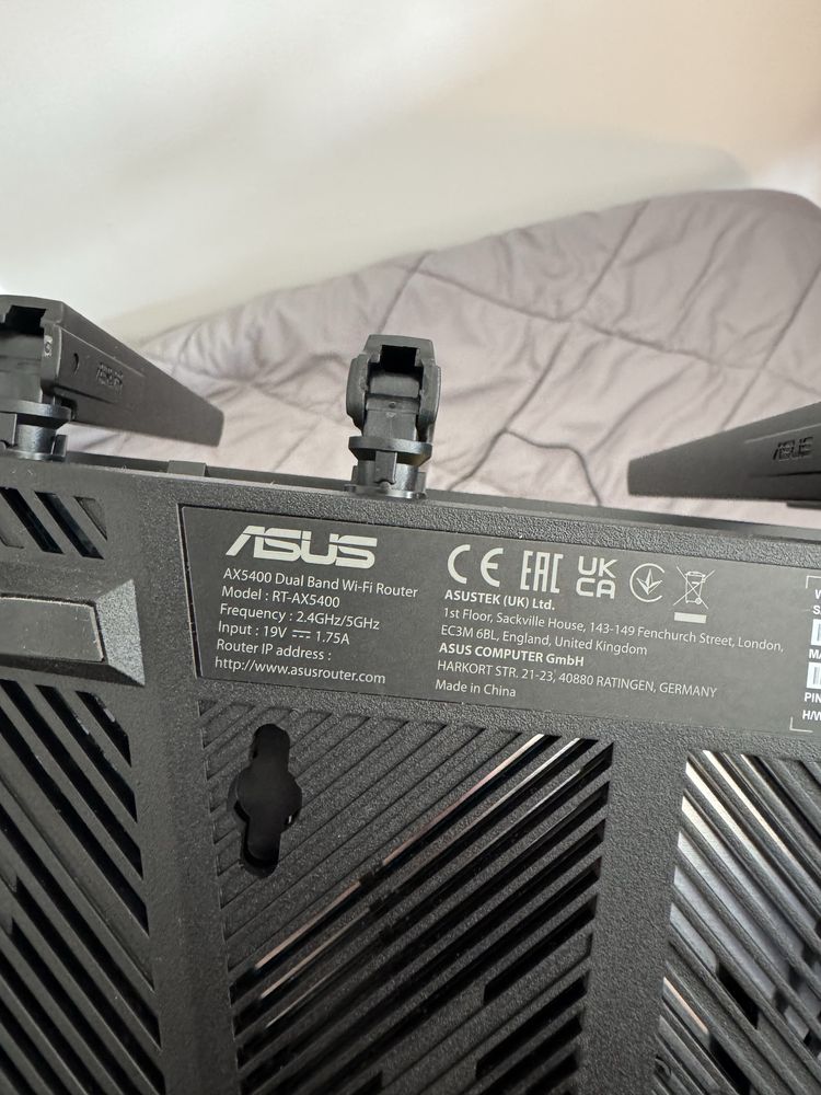 Router asus RT-AX5400