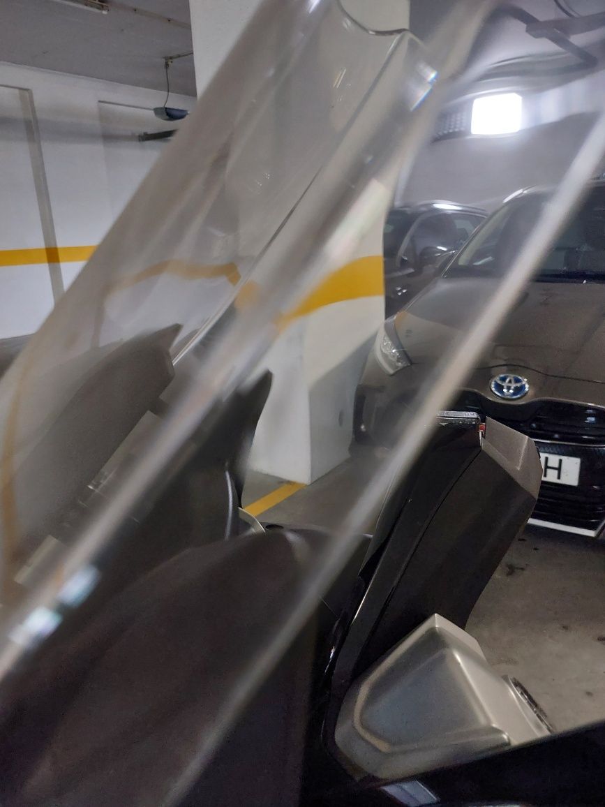Cruisym 300 ABS
11 000 km

Algumas marcas/riscos proprias