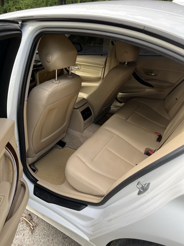 Bmw 320i f30 без вкладень
