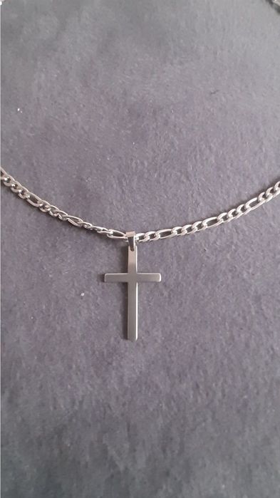 Łańcuszek z krzyżykiem