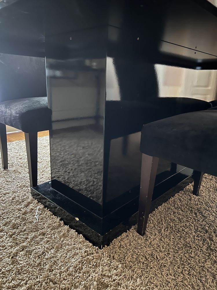 Mesa jantar, cor preto piano, com 6 cadeiras