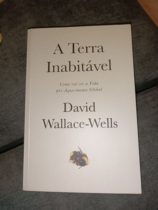 Livro - A terra inabitável
