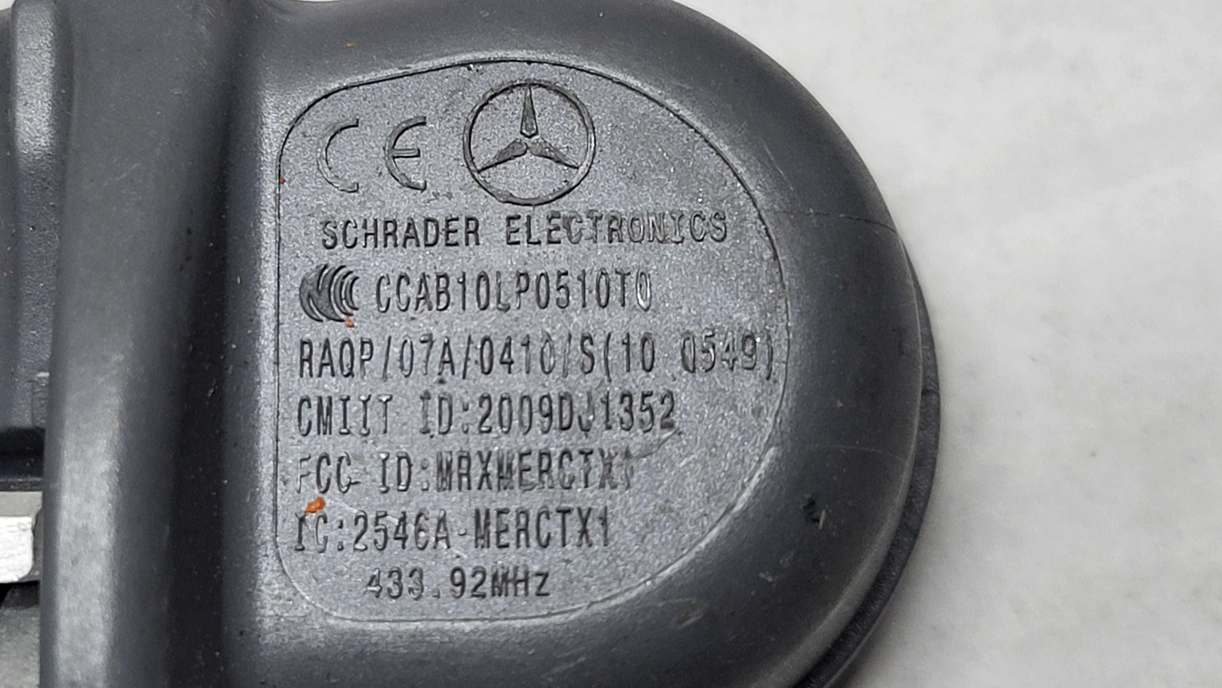 Czujnik ciśnienia w oponie kołach TPMS Schrader Mercedes-Benz ORYGINAŁ