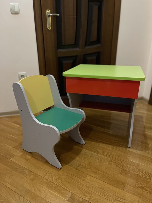 Парта зі стільцем, робочий стіл для дошкільнят, письмовий столик