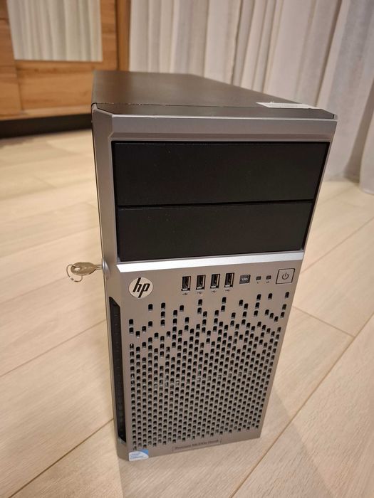 HP ProLiant ML310e Gen8