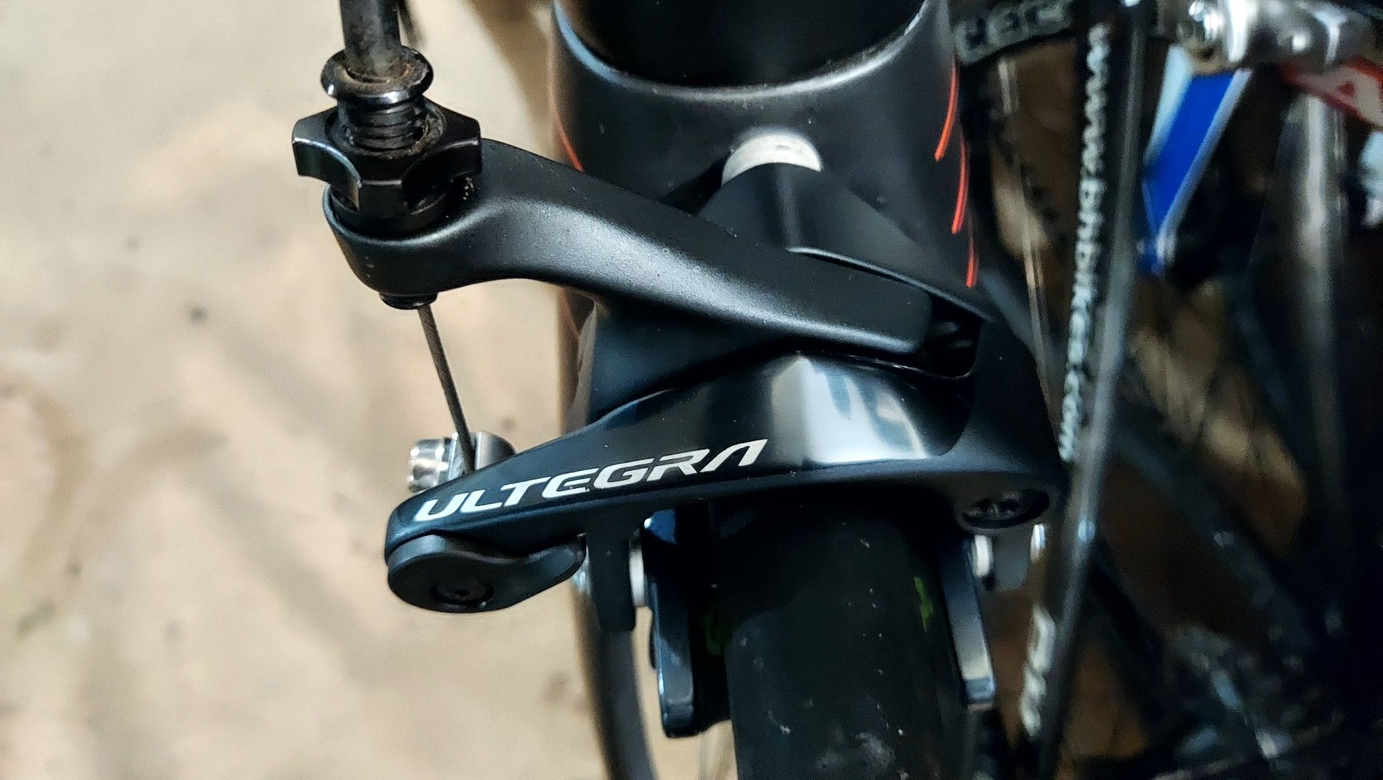 Travões Sram Red e Shimano Ultegra R8000