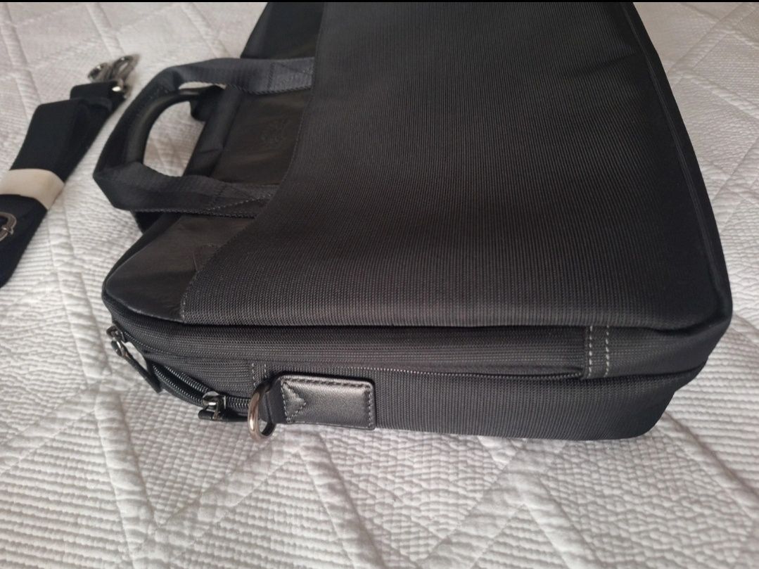 Czarna torba na laptopa Francinel
