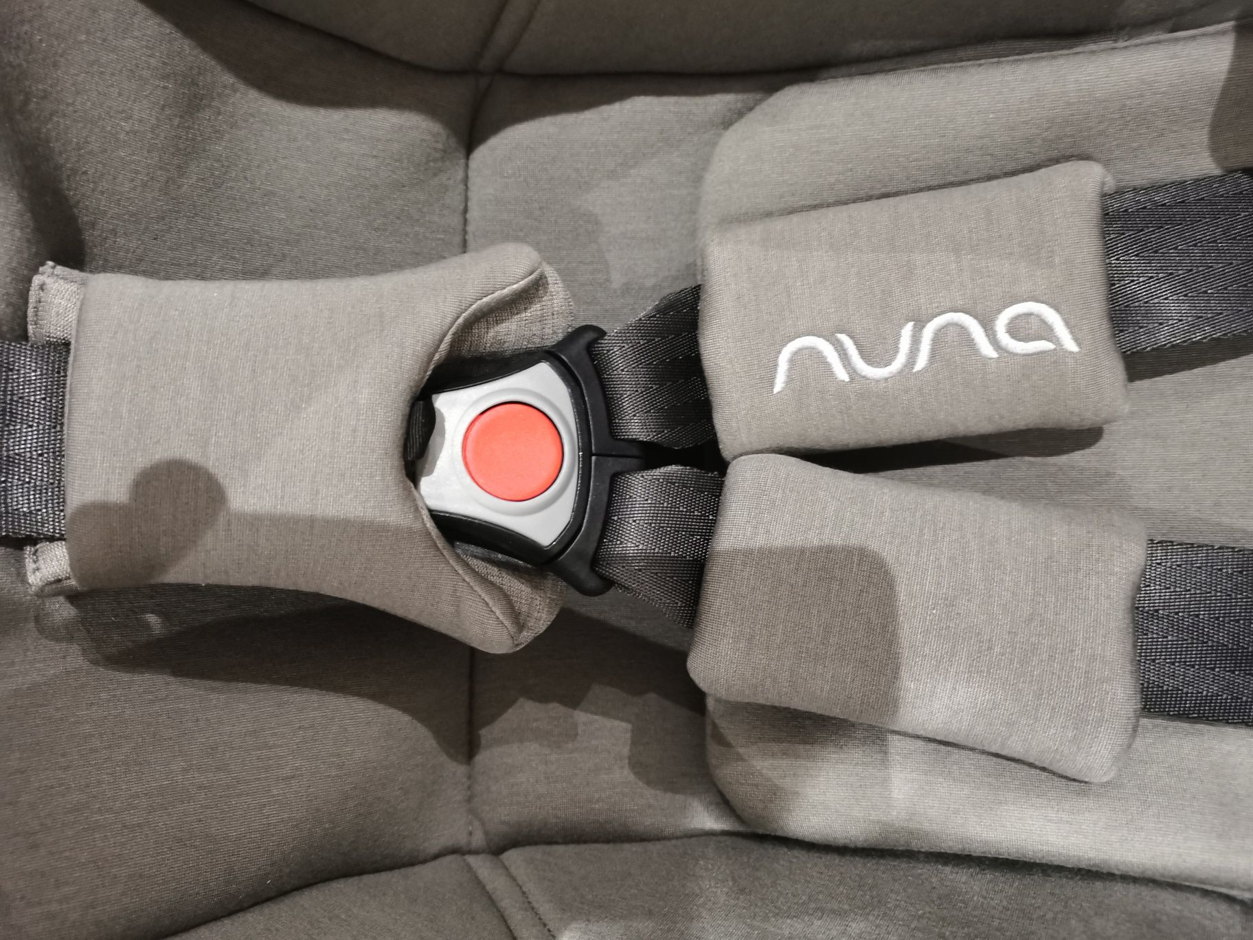 Fotelik Nuna Pipa Next z bazą isofix