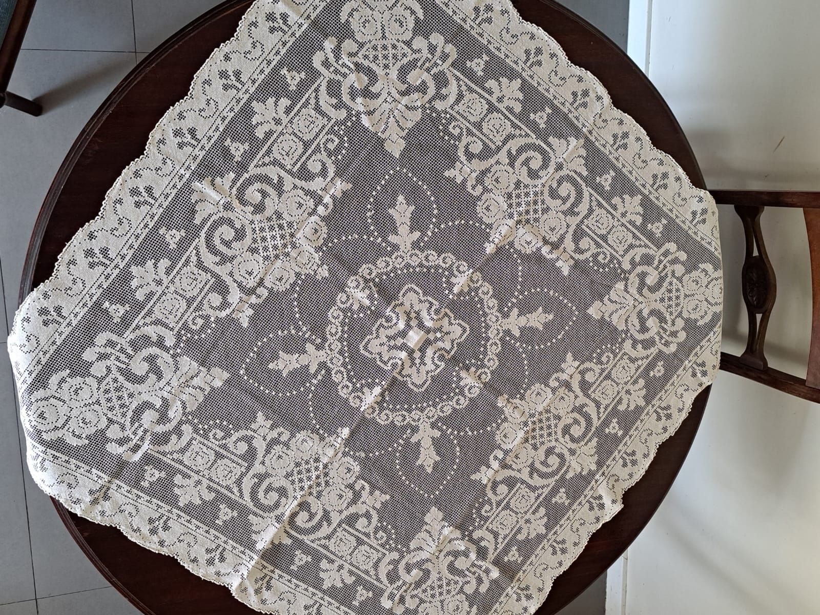 Toalha de mesa em filet