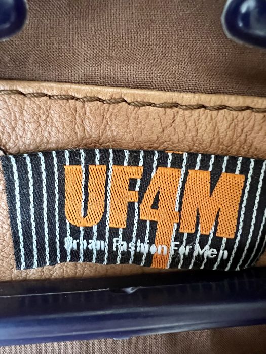 Чоловіча шкіряна куртка