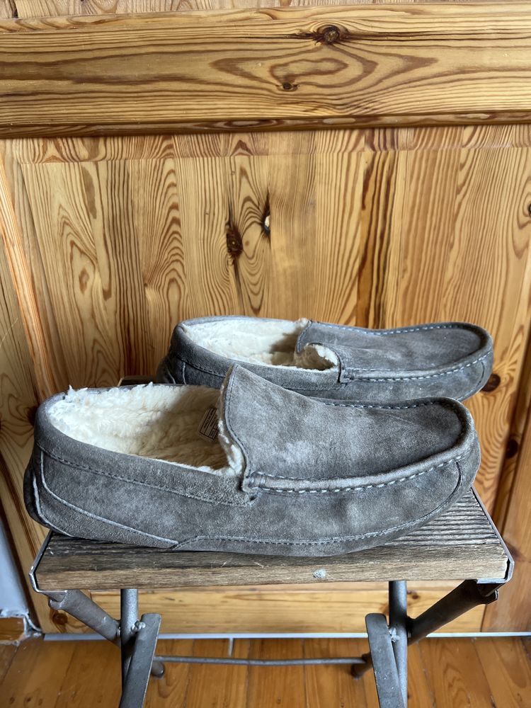 Sprzedam mokasyny, kapcie firmy UGG Made in Australia rozmiar 47
