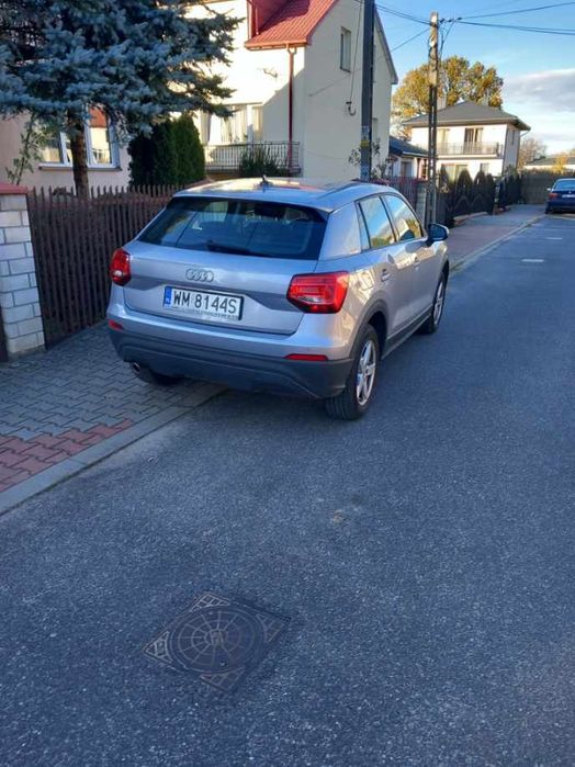 Audi Q2 TFSI 999 cm3..