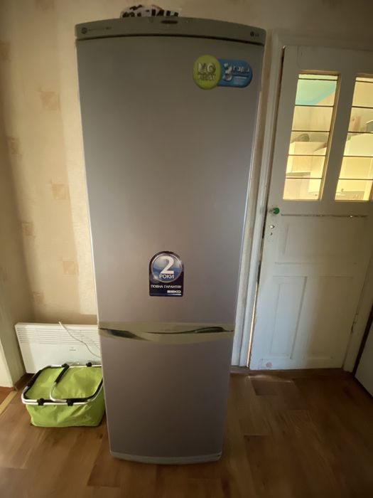 Холодильник з морозильною камерою LG GR-N389SQF