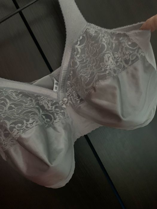 Бюст великого розміру