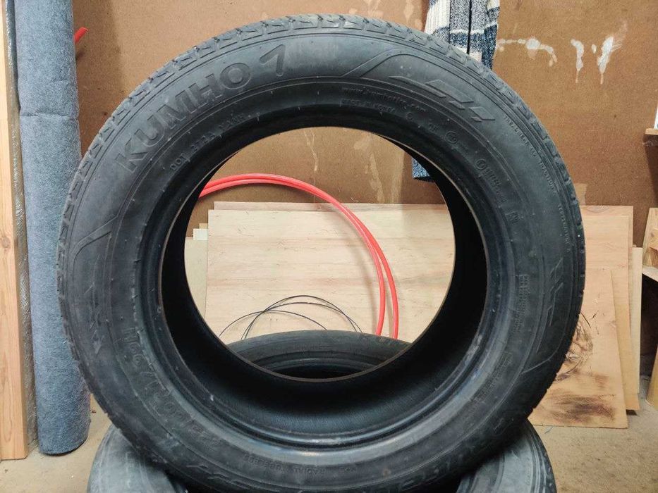 Автомобільна всесезонна резина KUMHO