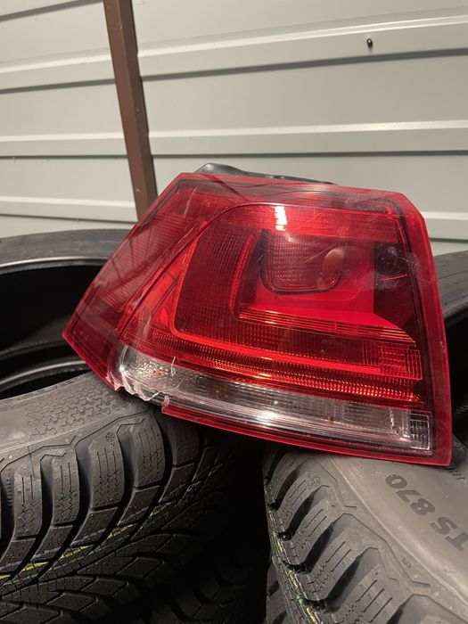 Lampa lewa tył golf 7