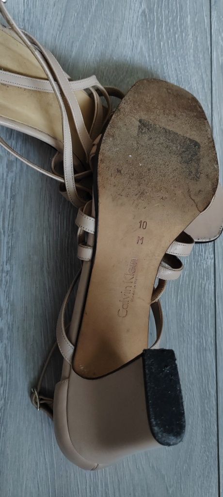 Sandały damskie skórzane Calvin Klein, rozmiar 42