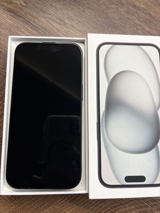 iPhone 15 czarny 256 GB stan idealny