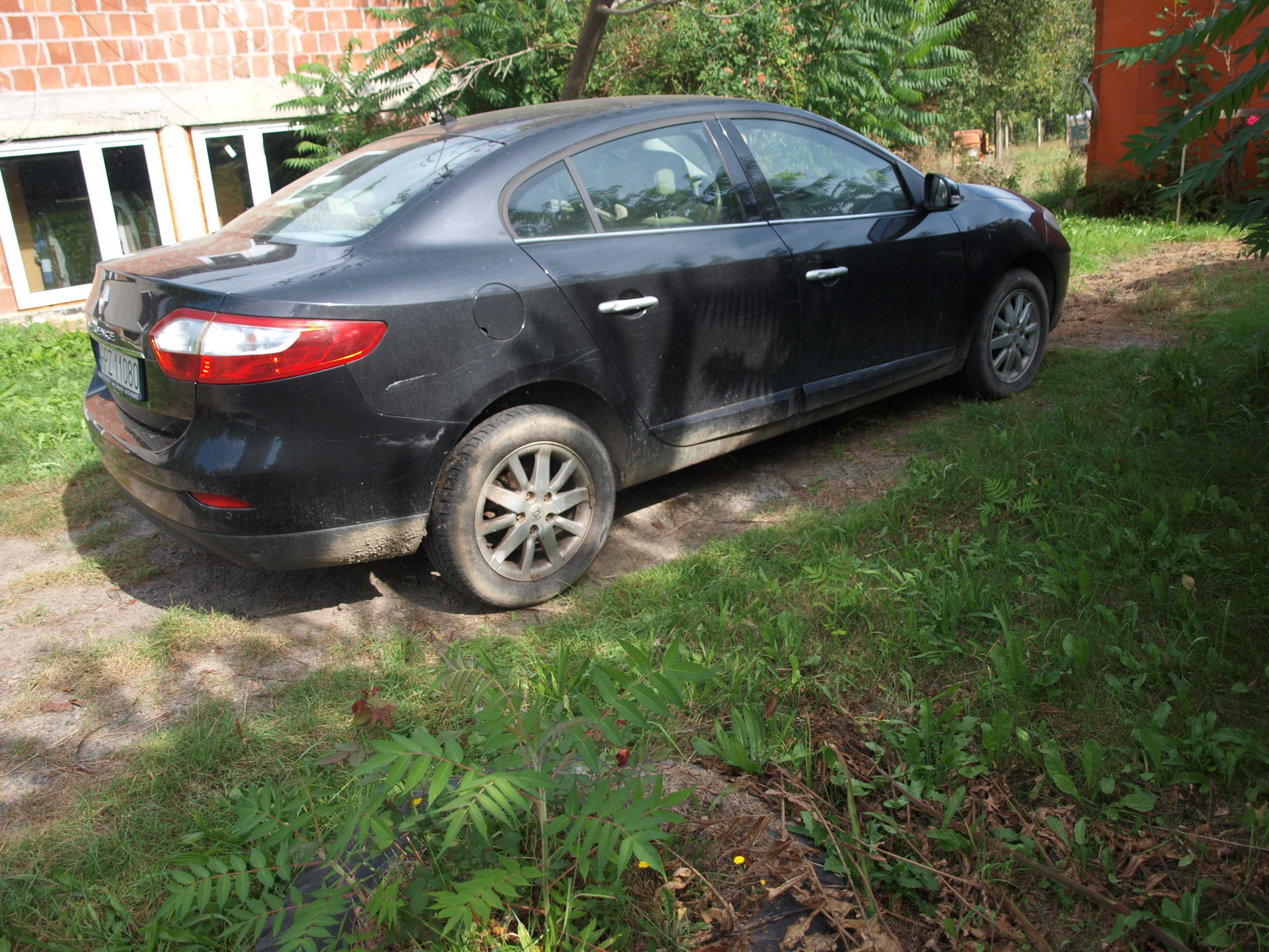 samochód osobowy renault fluence