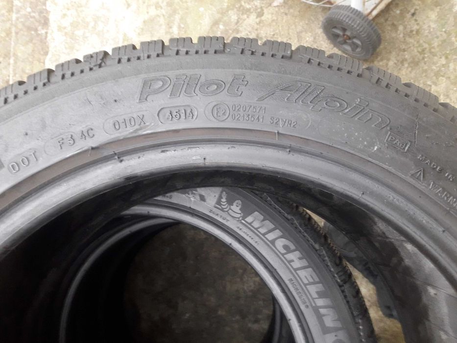 Zima Michelin 235/45 R17 6mm