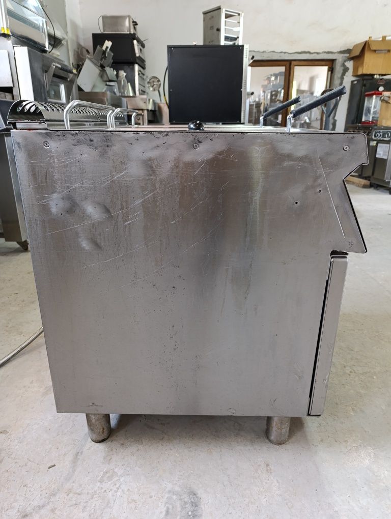 Фритюр газовий. Фритюрниця. Газова. Zanussi. 30 л